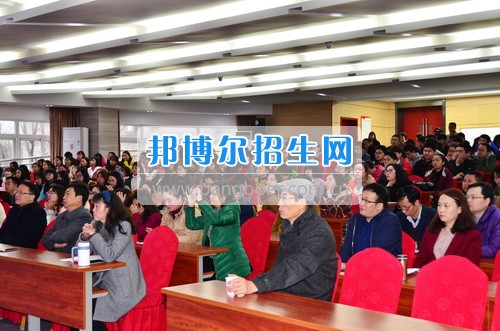 楊希雨先生蒞臨成都航空職業(yè)技術(shù)學(xué)院開講《朝鮮半島問題與國(guó)際秩序轉(zhuǎn)型》