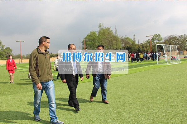 成都希望航空職業(yè)學(xué)校大學(xué)生創(chuàng)業(yè)孵化示范基地通過(guò)初審