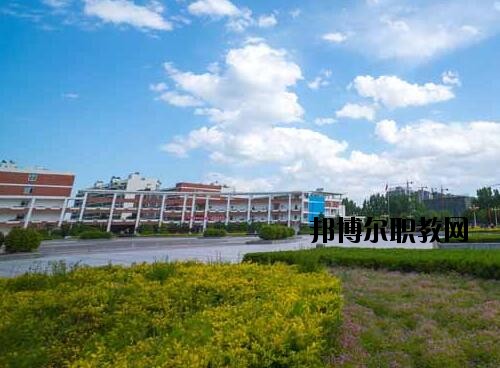 河南經(jīng)濟管理學校2021年報名條件、招生對象