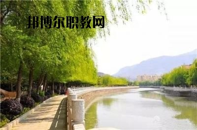 華坪縣職業(yè)高級中學(xué)2020年報名條件、招生要求、招生對象