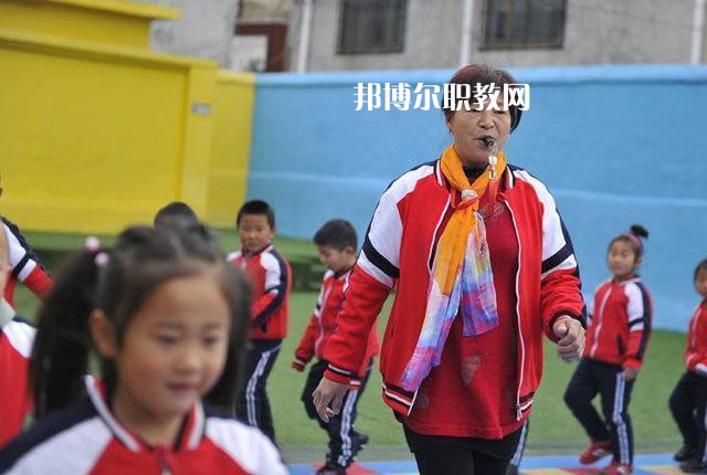 廣西2021年女生上什么幼師學(xué)校好