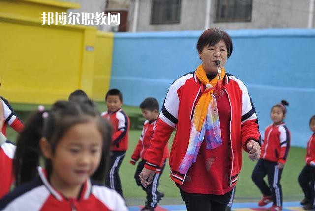 廣西2021年女生可以讀幼師學(xué)校嗎