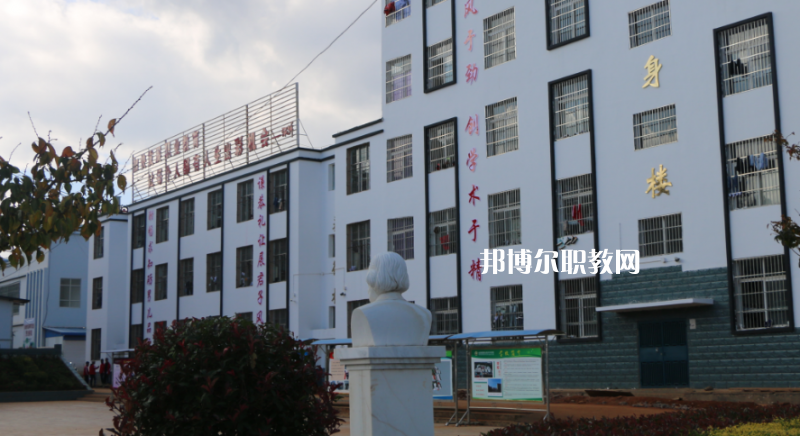 鹽源縣職業(yè)中學(xué)2022年報(bào)名條件、招生要求、招生對(duì)象