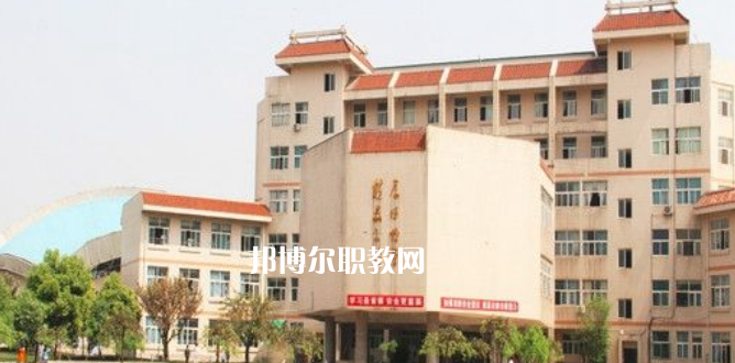 成都中醫(yī)藥大學(xué)附屬學(xué)校龍泉校區(qū)2022年報名條件、招生要求、招生對象