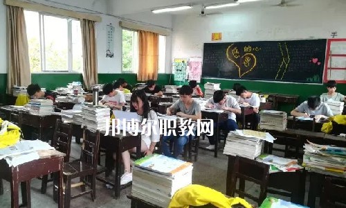 湘潭縣就業(yè)職業(yè)技術學校2022年報名條件、招生要求、招生對象