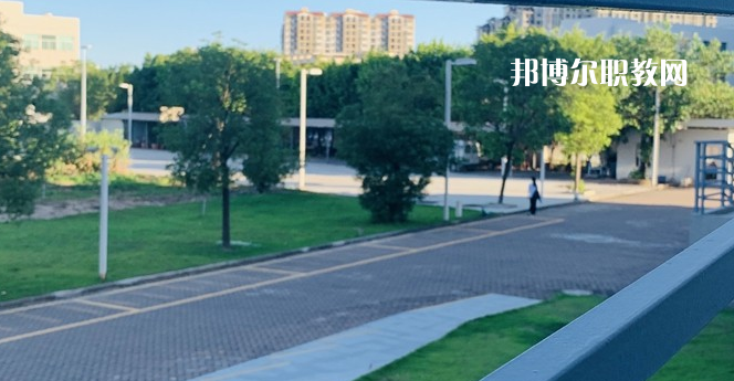 汕頭市科技應(yīng)用職業(yè)技術(shù)學(xué)校地址，乘車路線